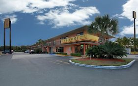 Super 6 Motel Pensacola 2*